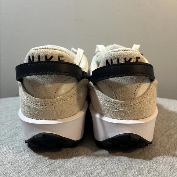 Nike Waffle Debut Sanddrift White Casual Sneakers Women's Shoe Size 7 DH9523 102 - Picture 5 of 11